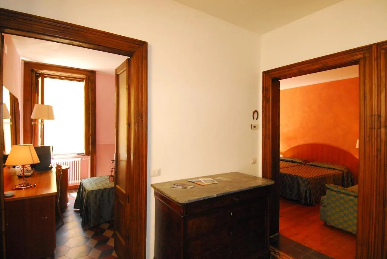 Fio & Gio Guest House Varenna 0*,